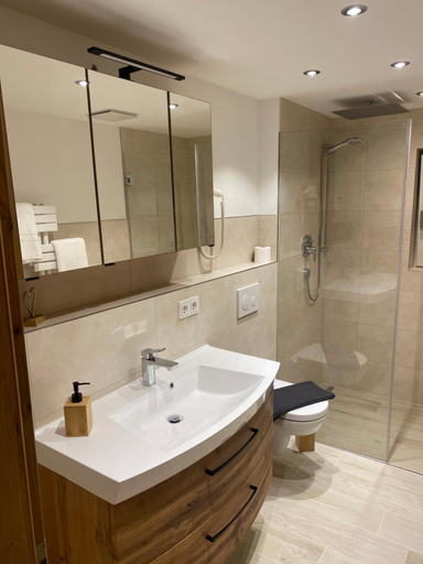 Bathroom 3, Schwaigeralm, Miesbach
