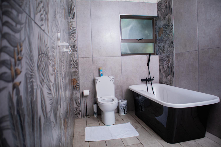 Bathroom 3, Noble Hearts Bed & Breakfast, Thabo Mofutsanyane