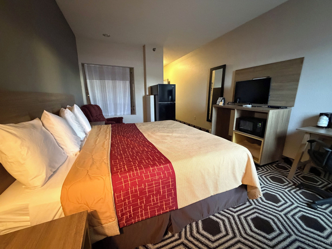 Room 4, Relax Inn & Suites, Newton