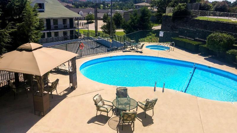 Sport & Beauty 2, Branson King Resort & Suites, Taney