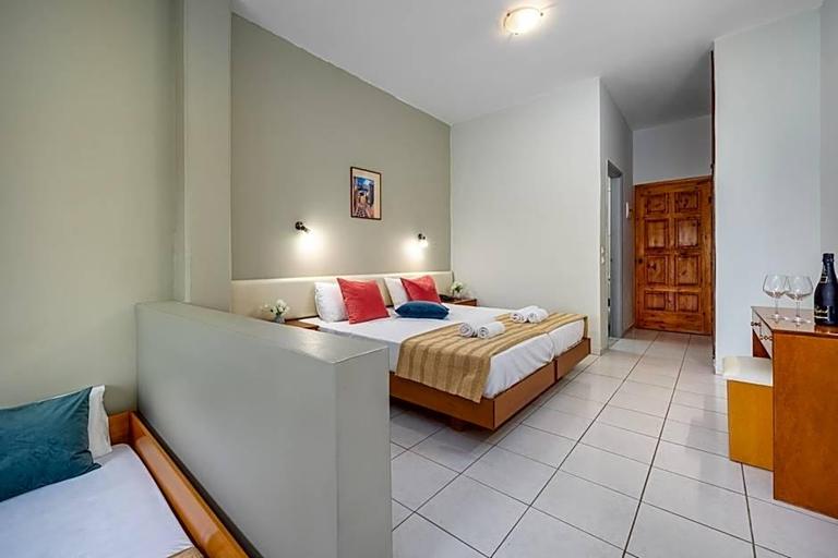 Bedroom 3, Bayside Hotel Katsaras, South Aegean