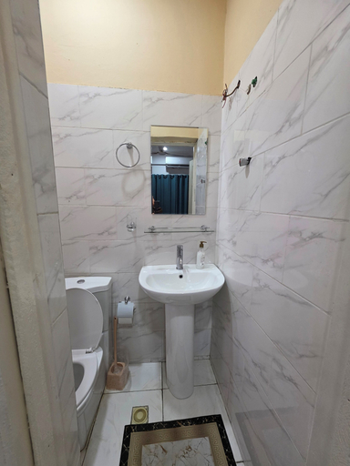 Bathroom 3, Rehobooth Knightbridge, Ga East