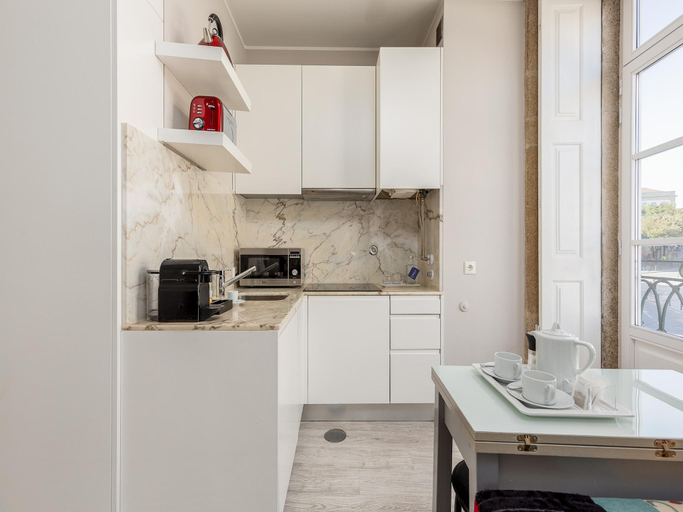 Others 4, Studio with balcony in Oporto, Porto