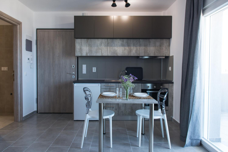 Others 5, House Okto, East Macedonia and Thrace