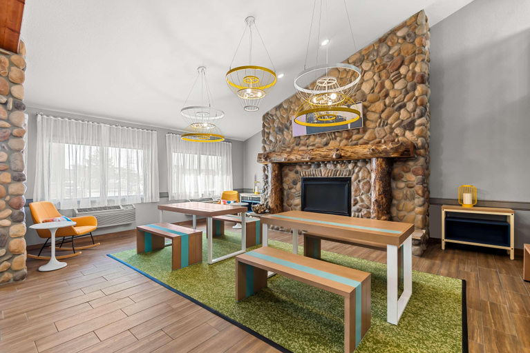 Public Area 3, Spark by Hilton Cedar Falls, Black Hawk