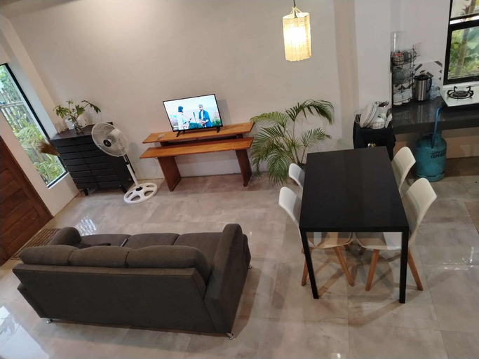 Public Area 2, Two Storey modern house for rent/transient stay., Roxas City