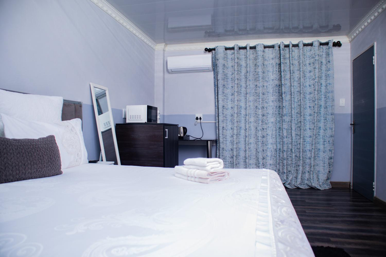 Bedroom 2, Noble Hearts Bed & Breakfast, Thabo Mofutsanyane