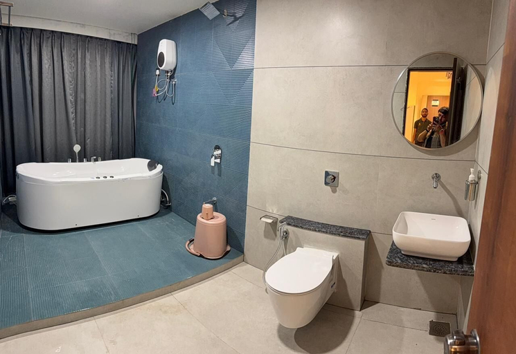 Bathroom 3, Hotel Vallabh Sky, Vadodara