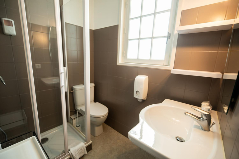 Bathroom 3, Gite de la Baie - Morgat, Finistère