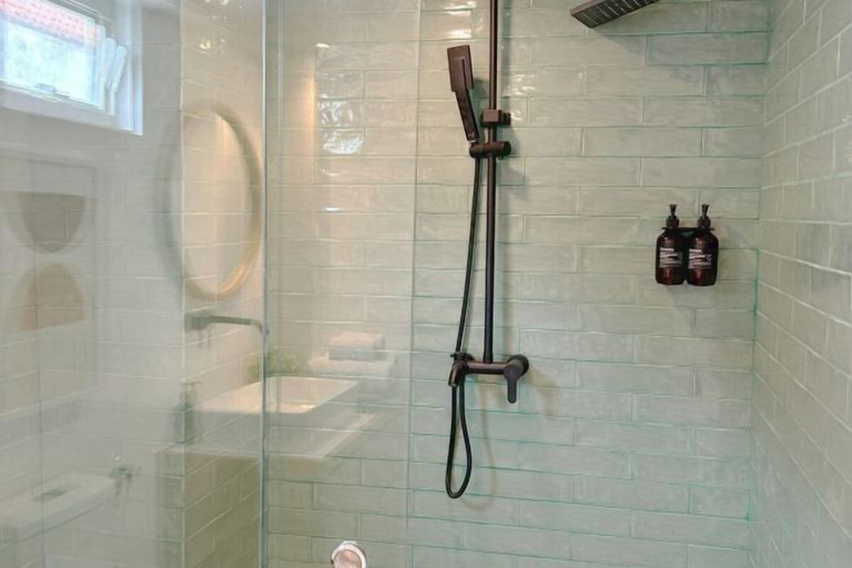 Bathroom 3, A.K.A Tropicana Bingin, Badung