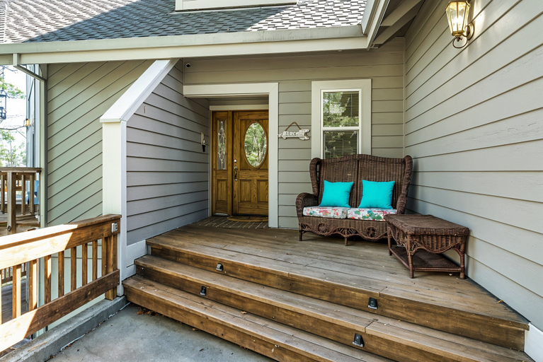 Terrace/patio 5, Miner's Claim by Yosemite Region Resorts, Tuolumne