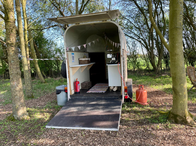 3, Nine Acres, Hot Tub, peaceful, Oxfordshire