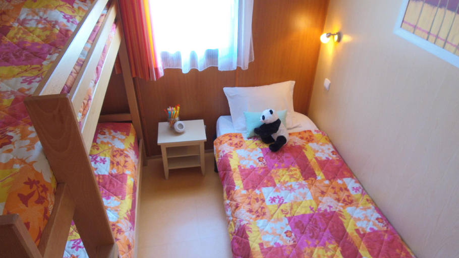 Bedroom, Les Lodges de Sainte Suzanne, Mayenne