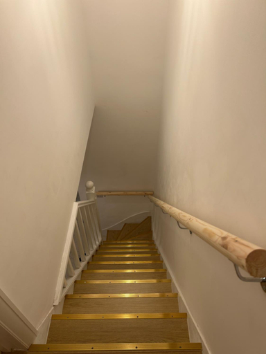 Others 4, Lovely room at Stratford London, London
