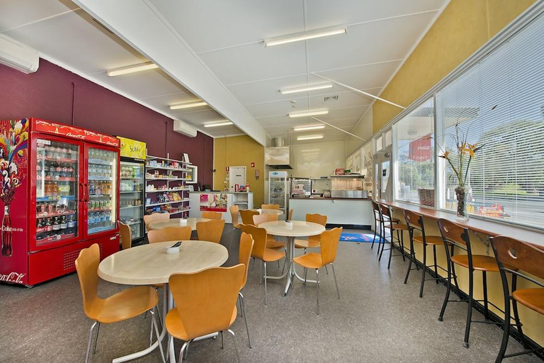 Food & Drinks 4, Rose Gardens Holiday Park, Albany