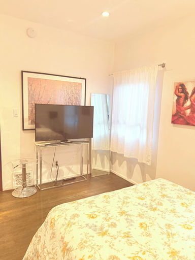 Room, ModSpanLA, Los Angeles