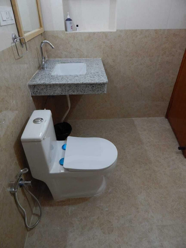 Bathroom, Matryoshka Homestay, Almora