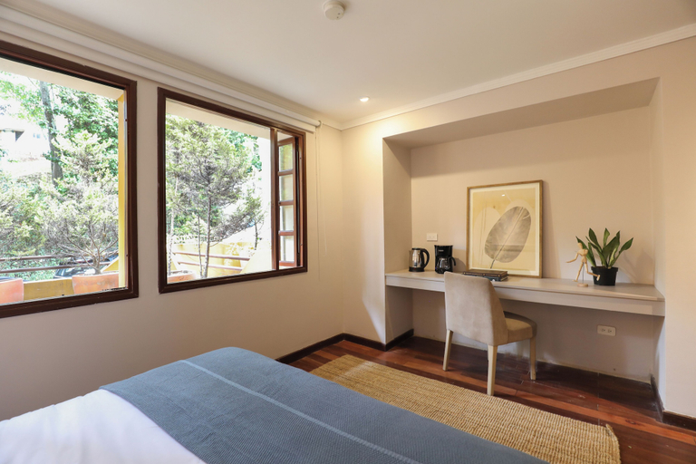 Room 2, letoH 69, Santafé de Bogotá