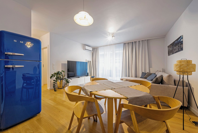 In-room dining, RentPlanet - Apartament Garbary, Poznań City