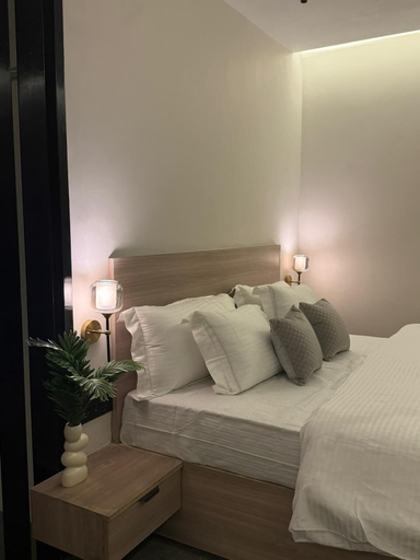 Room 4, Avatara, Almora