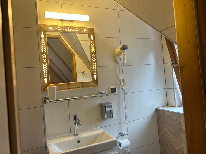 Bathroom 3, Krol - Pokoje Goscinne, Tatra
