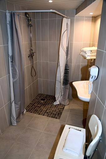 Bathroom 3, Bristol Nice, Alpes-Maritimes