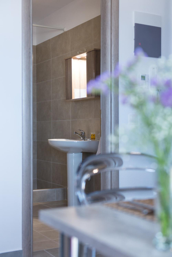 Bathroom, House Okto, East Macedonia and Thrace