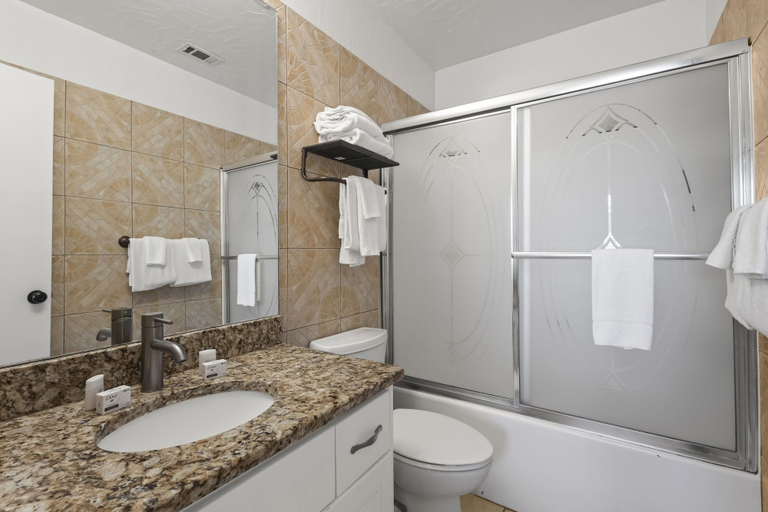 Bathroom 5, Las Palmas 224 2 Bedroom Condo by RedAwning, Baldwin