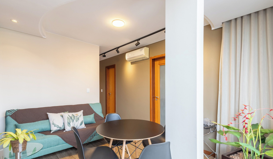 Living area 5, Modern apt in Sudoeste w/ A/C & Wi-fi Cls0101, Brasília
