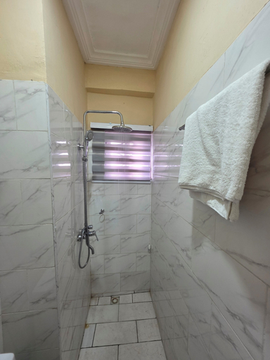Bathroom 2, Rehobooth Knightbridge, Ga East