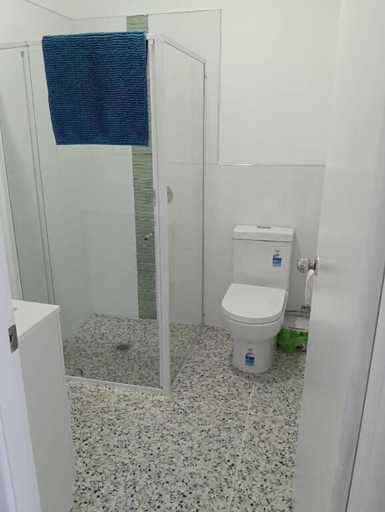 Bathroom 3, Blackbutt Motel, Nanango