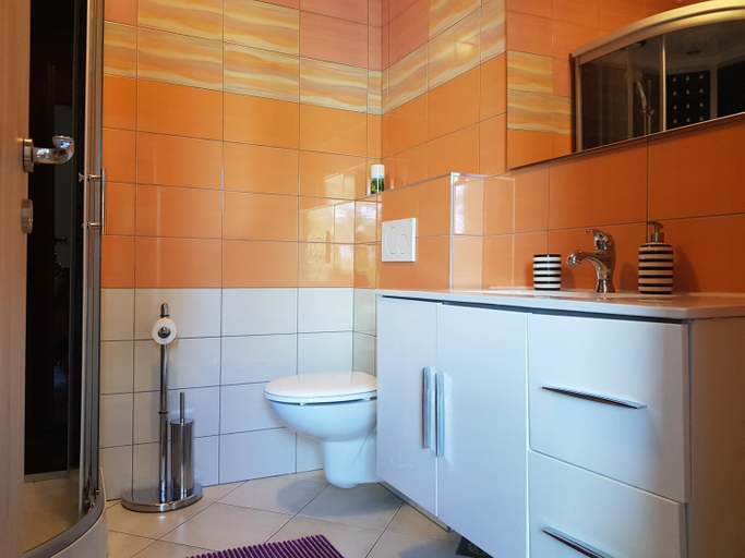 Bathroom, Apartments Villa Irena, Koper
