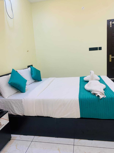Room 2, De Waves, Thiruvananthapuram