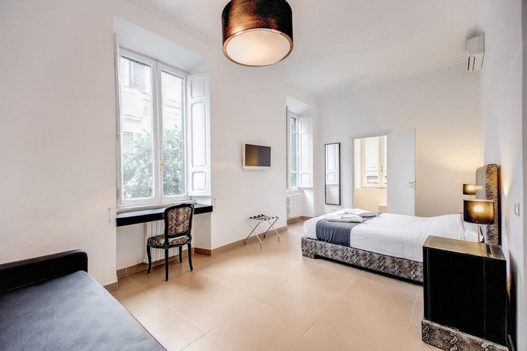 Bedroom 2, Imperia Suite, Rome