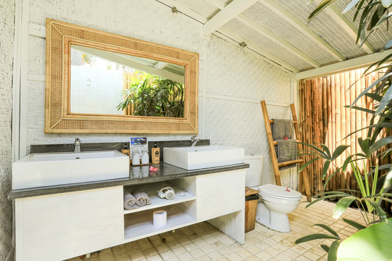 Bathroom 5, Villas Edenia Gili Trawangan, Lombok