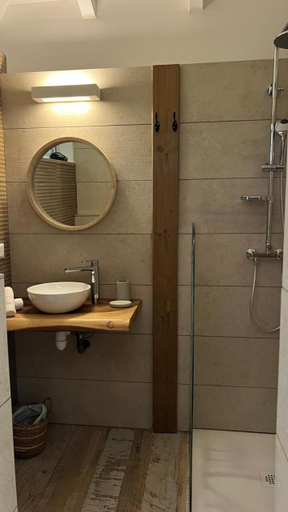 Bathroom, Résidences de la Métisse, Saint-François