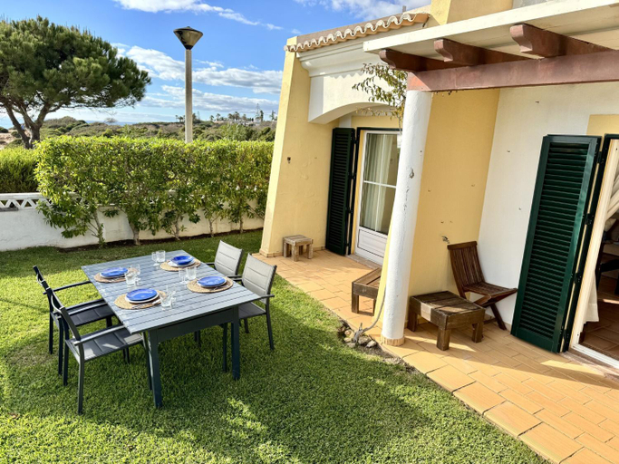 Garden 2, Charming Apartment Near Atlantic Ocean, Lagoa