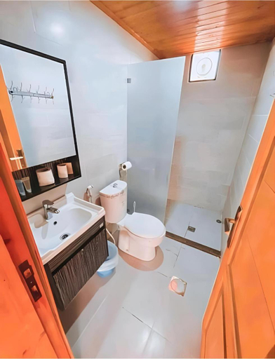 Bathroom 3, Desert Pearl Wadi Rum, Quaira