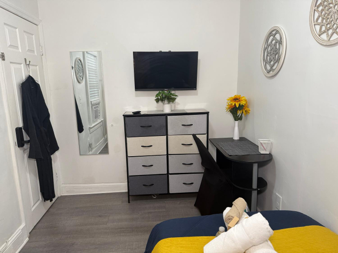 Others 2, Modern Room in Shared Apartment Near NYC, Bergen