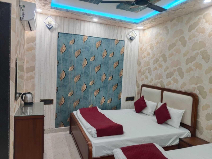 Room 3, Hotel Tejasva, Mahoba