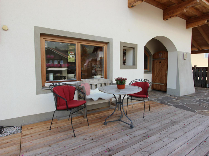 Others 5, Chalet in Ellmau near Ski Lift, Kufstein