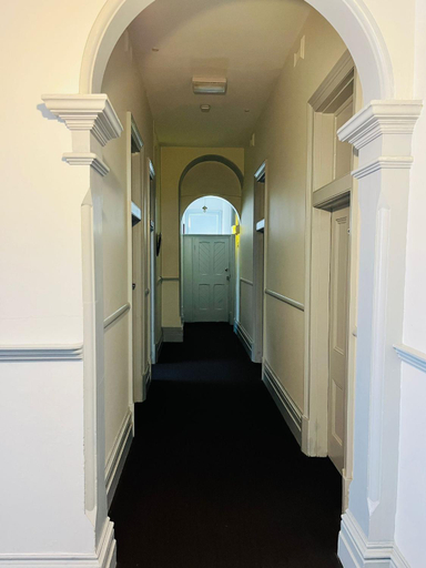 Others 4, Leura Hotel, Corangamite - North