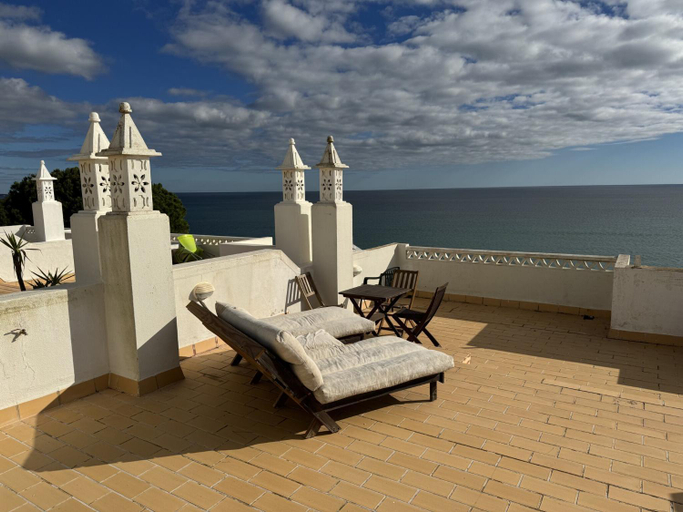 Facilities 4, Charming Apartment Near Atlantic Ocean, Lagoa