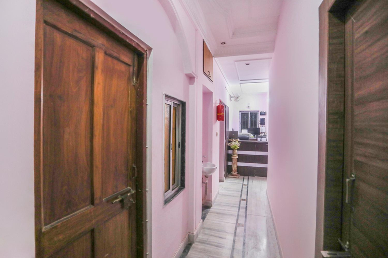 Public Area 2, Hotel O Ma Kali Guest House, North 24 Parganas