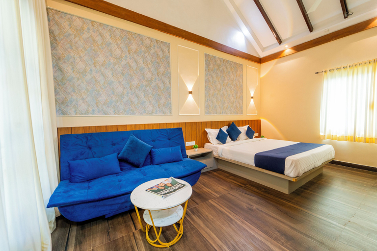 Room 2, Nandanam Heritage Mahabaleshwar, Satara