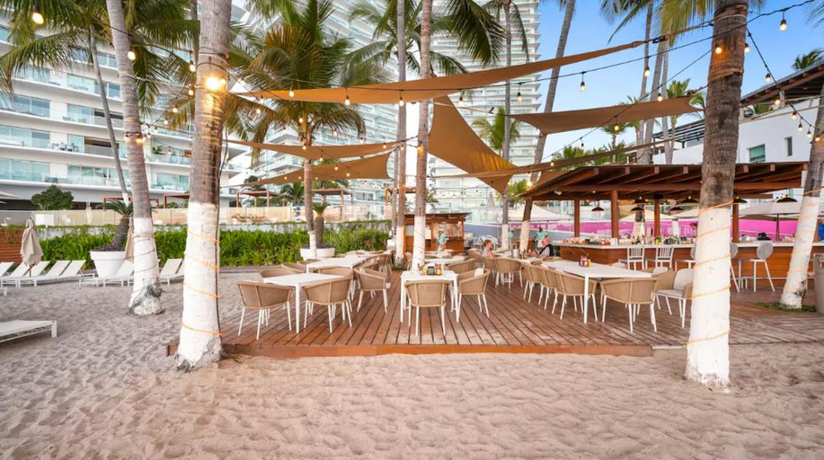 Food & Drinks 5, Icon Vallarta, Puerto Vallarta