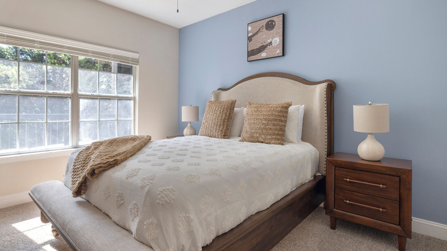 Room 3, Landing Apartments - Atlanta, Henry