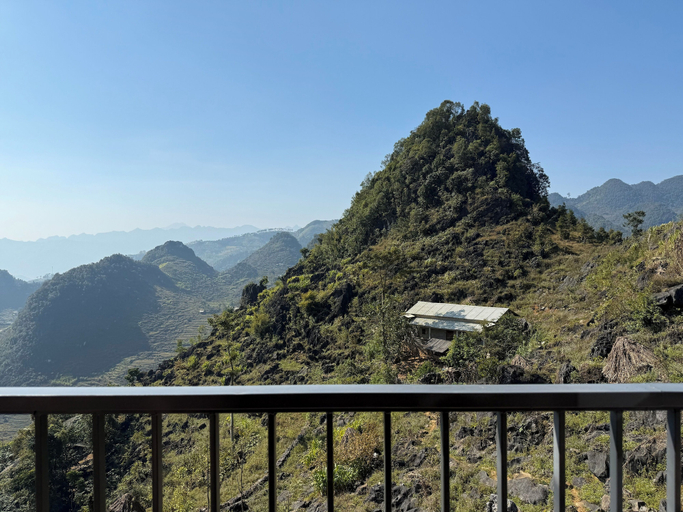 Balcony 4, Ha Giang Aya Lodge, Đồng Văn