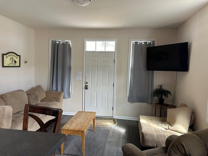 Living area, Coles Point Marina, Westmoreland