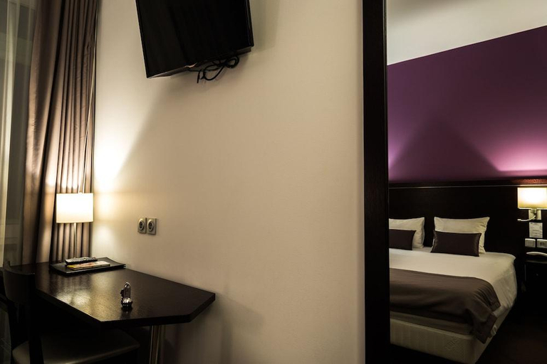 Bedroom 3, Hotel Le Mondon, Moselle